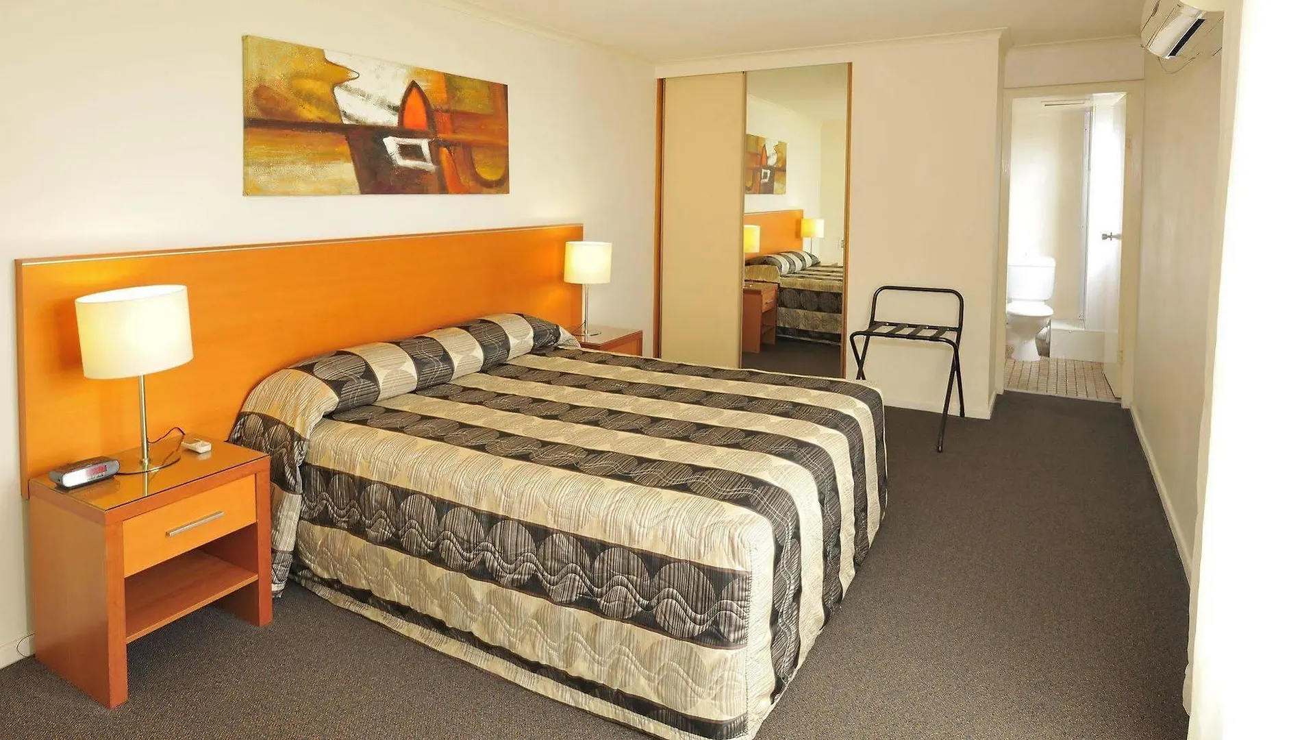 Highpoint International Hotel Gladstone 4*,